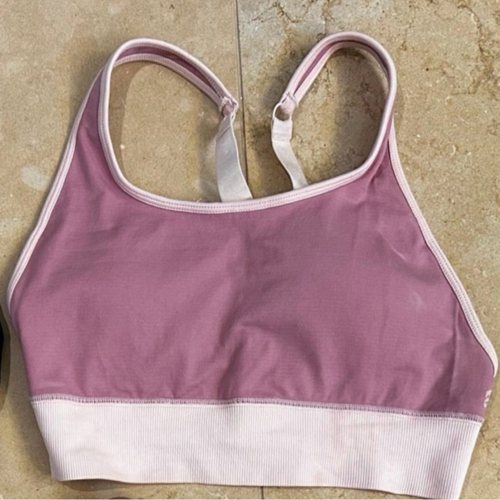 Pink Fabletics Cross Back Adj Sports Bra - Size Small in Excellent Condition